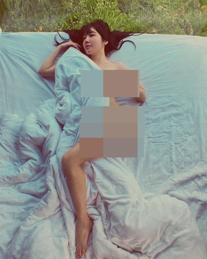 Nhiều người tỏ ra ngưỡng mộ trước vóc dáng của Elly Trần vì đã có hai con nhưng vẫn giữ được thân hình quyến rũ, bốc lửa.