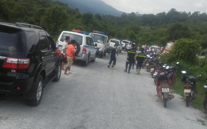 Phó Thủ tướng Thường trực Trương Hòa Bình, Chủ tịch Ủy ban An toàn giao thông quốc gia yêu cầu lãnh đạo tỉnh Kon Tum chỉ đạo lực lượng cứu hộ đưa các nạn nhân còn kẹt trong xe ra bên ngoài; ngành Y tế huy động tối đa lực lượng cứu chữa các nạn nhân bị thương; Công an tỉnh kiểm tra nồng độ cồn và ma tuý đối với tài xế, khẩn trương điều tra nguyên nhân.