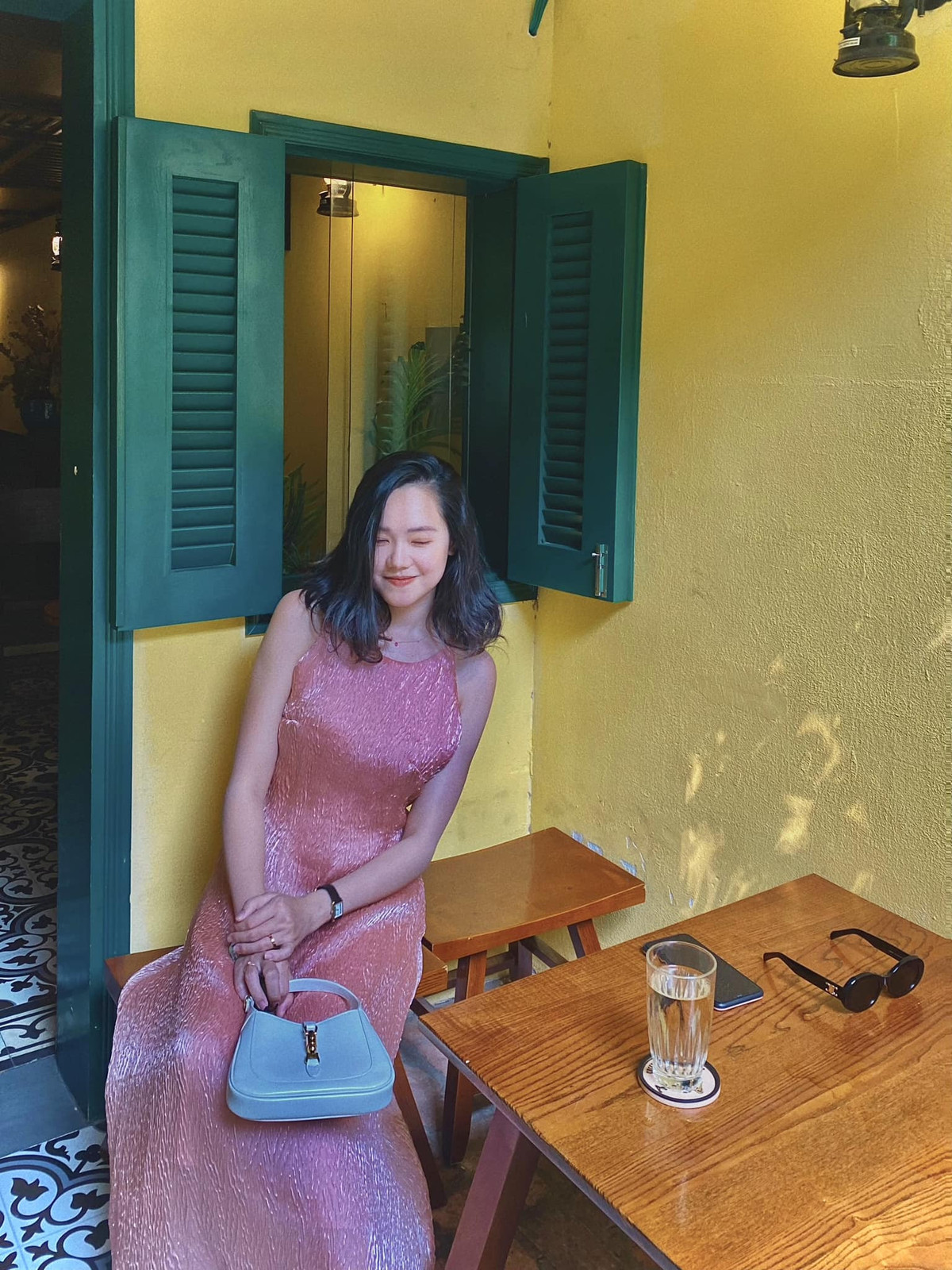 Trên trang cá nhân, Khánh Vân thường xuyên cập nhật những bức ảnh để chia sẻ cuộc sống đời thường với những người yêu thương mình.