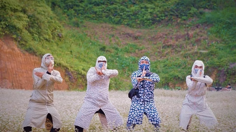 Tuy nhiên, theo tìm hiểu bộ ảnh này của PnP Band đã được thực hiện hồi năm 2019 nhưng đến nay vẫn được nhiều netizen truyền tay nhau vì sự độc đáo.