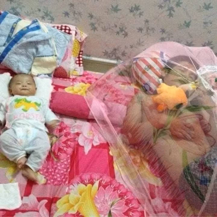 Điển hình như mới đây, trên một diễn đàn quy tụ nhiều các mẹ bỉm sữa, loạt ảnh nhờ chồng trông con nhưng "nhìn nó lạ lắm" thu hút được nhiều sự chú ý.