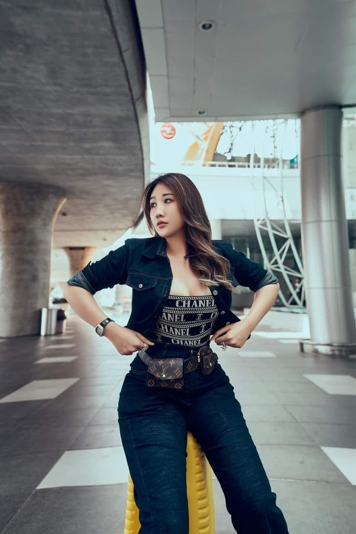 Chiếc Lamborghini Huracan hiện đã được đăng kí lại biển số Bạc Liêu, vợ chồng Huỳnh Như cũng nhiều lần tân trang màu sắc "con bò tót" nổi tiếng này.