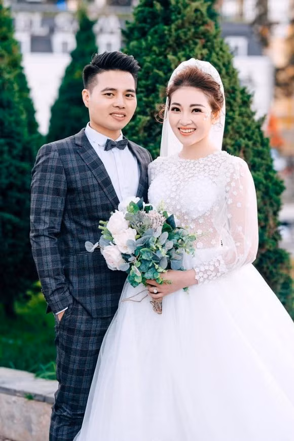 Xét về độ giàu thì khỏi phải nói rồi, nhưng xét về độ tình thì vợ chồng Thu Hương cũng đứng số 1 luôn.