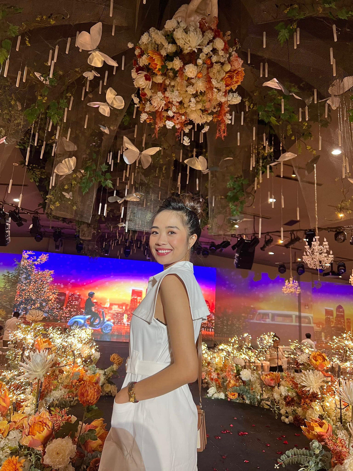 Thu Trang thường xuyên chia sẻ những "câu chuyện nghề bay", chia sẻ những khoảnh khắc thú vị trong công việc, các chuyến du lịch của bản thân trên nền tảng TikTok. Bản thân cô nàng thấy rất vui và hạnh phúc khi được các bạn trẻ tương tác, yêu mến, theo dõi.