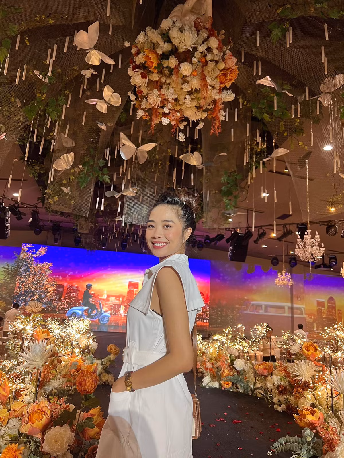 Thu Trang thường xuyên chia sẻ những "câu chuyện nghề bay", chia sẻ những khoảnh khắc thú vị trong công việc, các chuyến du lịch của bản thân trên nền tảng TikTok. Bản thân cô nàng thấy rất vui và hạnh phúc khi được các bạn trẻ tương tác, yêu mến, theo dõi.