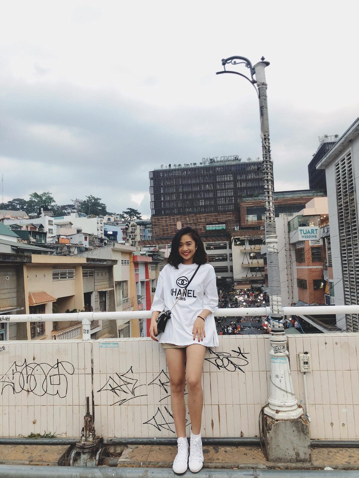 Trên những khoang ghế máy bay với 1 màu xanh bao phủ mà trong lòng Thu Trang cũng như bao anh chị em tiếp viên hàng không khác đều cảm thấy rưng rưng, xúc động. Lúc đó chỉ mong nhanh hết dịch để những anh hùng áo trắng, áo xanh trở về quê hương an toàn.