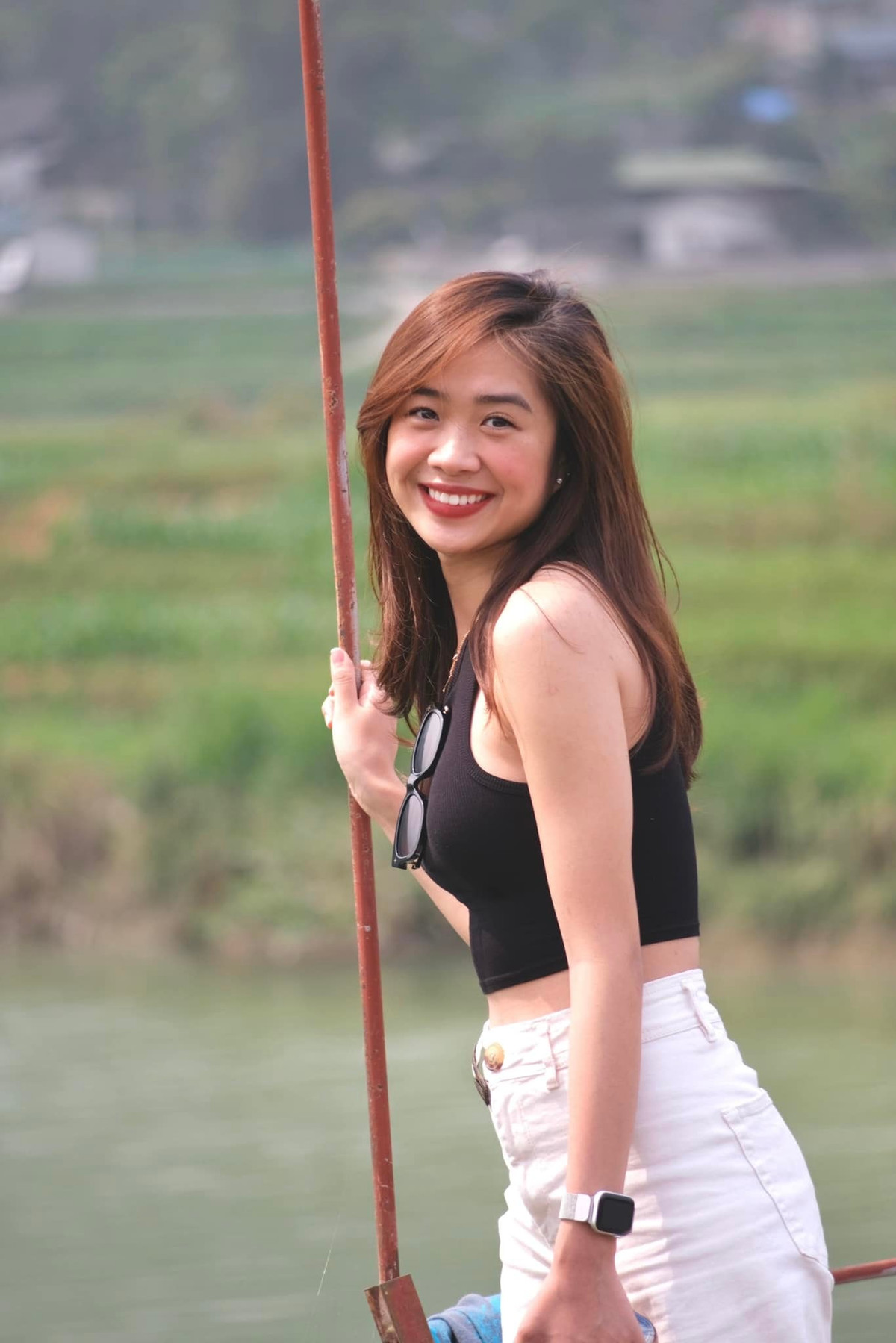 Cuối cùng, Thu Trang có một thông điệp muốn lan tỏa tới những người trẻ: “Đừng ngại đương đầu với khó khăn, đừng bao giờ bỏ cuộc hay chỉ ngồi than thở. Ta còn trẻ, khi quyết tâm ta sẽ làm được những điều phi thường hơn ta nghĩ. Hy vọng ngay từ bây giờ các bạn hãy sống với đam mê và lan tỏa những điều tích cực đến mọi người xung quanh nhé!”