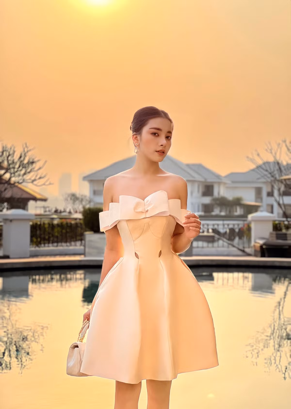 Hot girl Hà thành hiện là mẫu ảnh và diễn viên tự do.