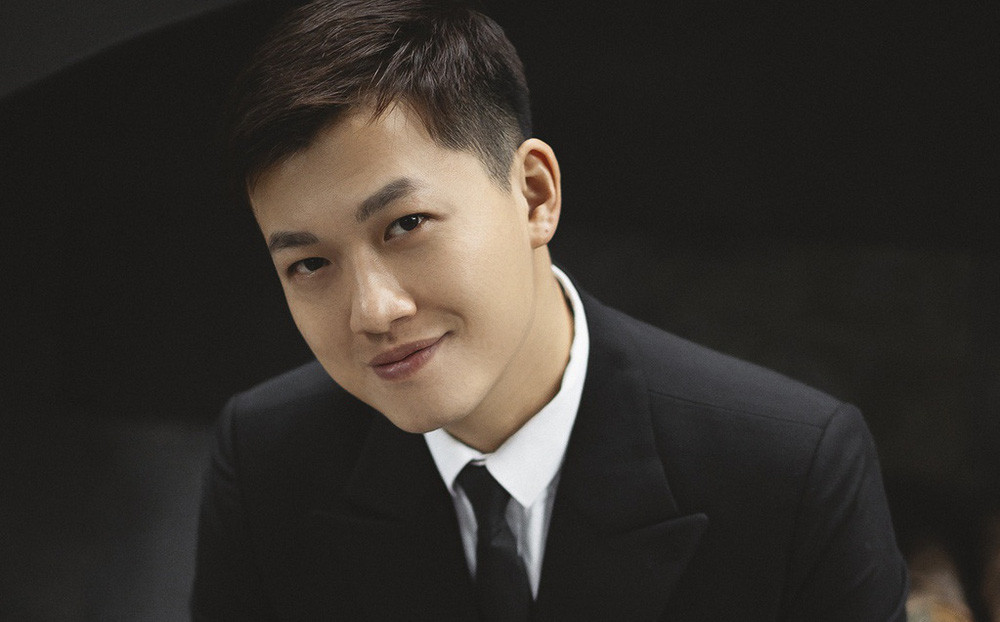 Thậm chí, MC Trần Ngọc còn thẳng thừng tuyên bố anh sẽ sẵn sàng hủy kết bạn và block thẳng tay những ai nêu ý kiến về BTV Sơn Lâm và những đồng nghiệp của mình: "Đơn giản tôi không thích các thành phần ốc chô".