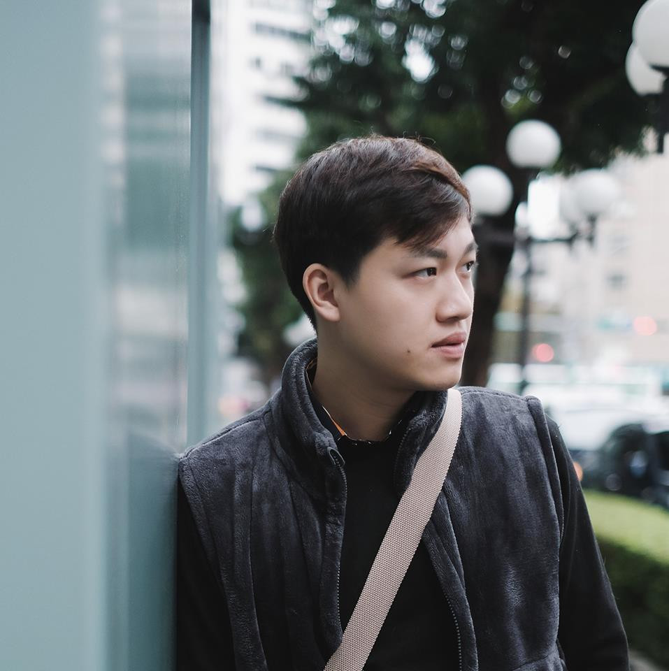 Ngoài vị trí MC của một số chương trình giải trí và khoa giáo, Trần Ngọc còn là nhà sản xuất của kênh VTV7.