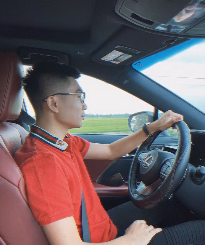 Nữ streamer Linh Ngọc Đàm tưởng là nữ chính ngôn tình lại bỗng hóa bánh bèo của đam mỹ.