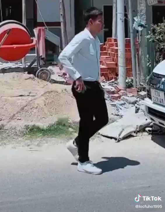 “Kể từ hôm nay, kể từ giây phút này, xin mọi người hãy gọi tôi là Lee Min Ho – Lộc Fuho“, một trong những tuyên bố gây chú ý trước đó của hiện tượng mạng gốc Khánh Hòa.