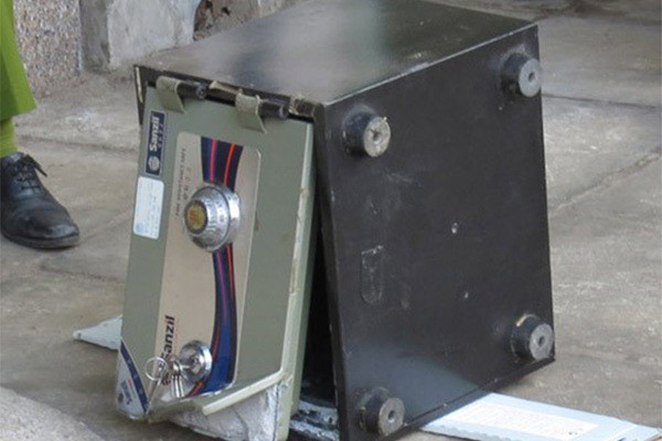 Len vao chung cu cao cap, pha ket sat, trom tien ty o Ha Noi