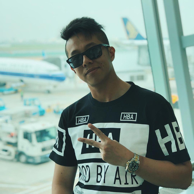 Chưa rõ tấm ảnh được chụp vào thời điểm nào, nhưng gương mặt của Matt Liu chưa được rắn rỏi như bây giờ, style tóc y hệt các ca sĩ Kpop thời Super Junior và DBSK hay HKT...