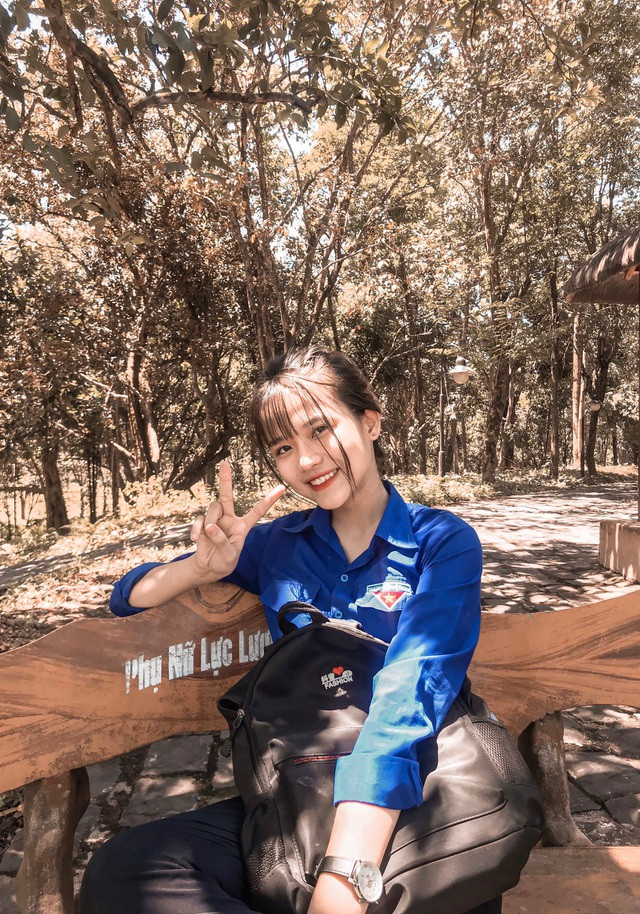 Dấu ấn để Kiều Chi được nhiều người bắt đầu để mắt tới là từ clip cô bạn tự review "mặt mộc" của chính mình. Nhắc lại dấu mốc đặc biệt ấy, cô gái vui tính này còn nhớ rất rõ ràng ngày đăng video là ngày 23/7/2020.