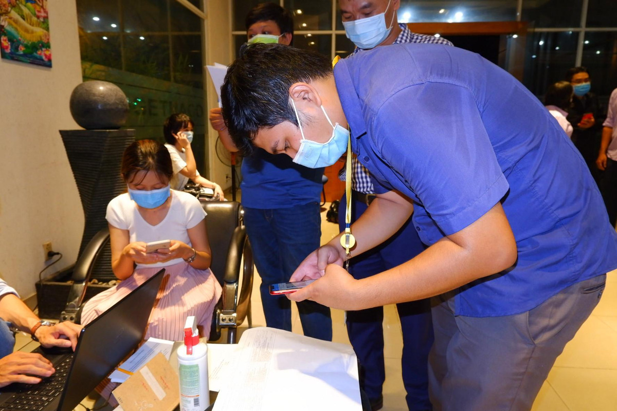 TP.HCM phong toa tam thoi benh vien Nhan dan Gia Dinh ngay trong dem-Hinh-5