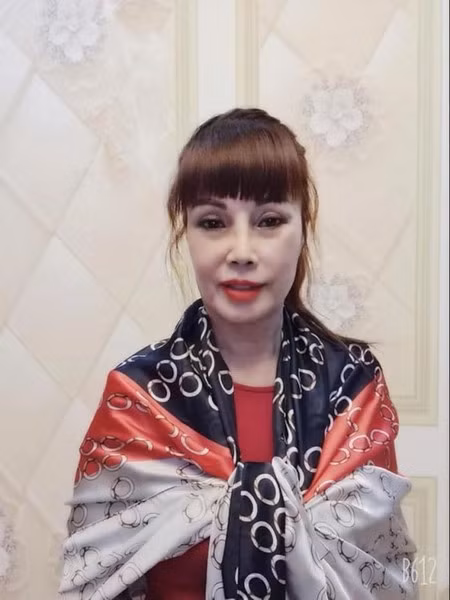 Những hình ảnh trẻ trung được cô Thu Sao đăng tải lên trang cá nhân.