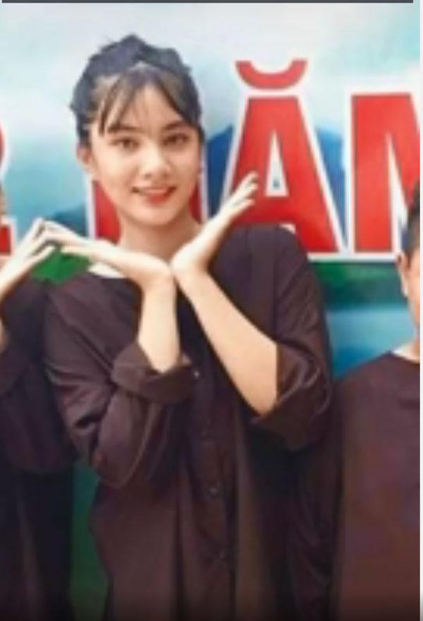 Clip màn lột xác của Cẩm Đan ngay khi xuất hiện đã nhận về sự quan tâm lớn. Ai cũng bày tỏ xuýt xoa trước màn dậy thì quá đỗi thành công này.