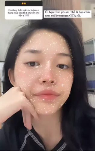 Cụ thể, Linh Ngọc Đàm tiết lộ rằng: "Bà bảo kiếm người nào thích ở rể mới cho cưới. Chứ không cho ở nhà chồng. Tiền bà không nhiều chứ đất bà đầy nhá".