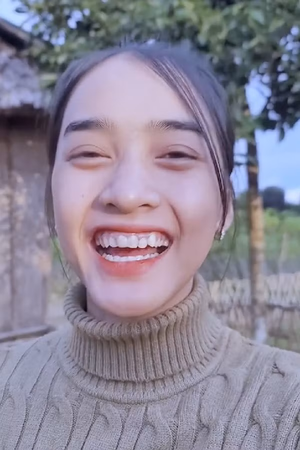 Được biết cách đây không lâu nữ TikToker mới đón sinh nhật tuổi 18 bên gia đình.