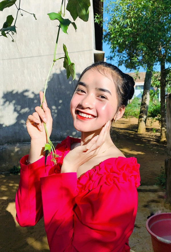 Ngay sau khi chia sẻ niềm vui này, rất nhiều người đã gửi lời chúc đến Yona Cươn. Ai cũng hy vọng cô gái này sẽ gặt hái được nhiều thành công hơn nữa.