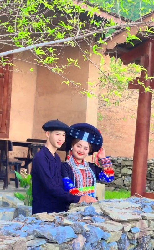 Tuy nhiên, khi bị một dân tình chê trách vô ơn, Mua Thị Dua đáp trả dưới phần bình luận: "Nhân viên nghỉ việc đi chỗ khác cũng gọi là vô ơn à bạn?".