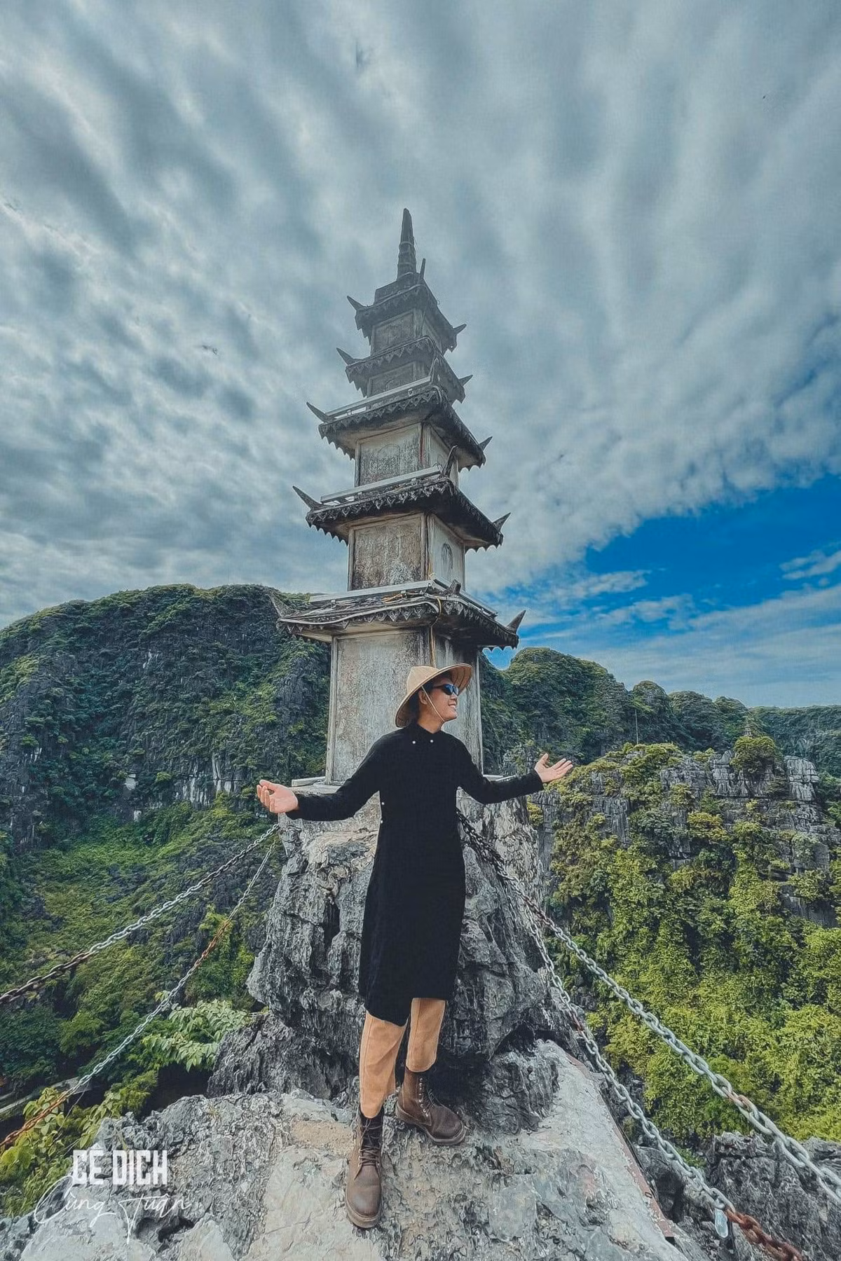 Chia sẻ về bộ ảnh của mình, Tuấn Khanh chia sẻ trên Vietnamplus: "Tôi đã dự định xuất phát từ năm 2020, nghĩa là ngay sau khi tốt nghiệp nhưng vì dịch nên tháng Sáu năm nay tôi mới có thể khởi hành".