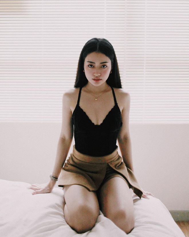 Thành quả của IT girl - Nga Wendy sau 4 tháng dịch cũng cực kì ấn tượng, đó là vòng eo 59cm gọn gàng.