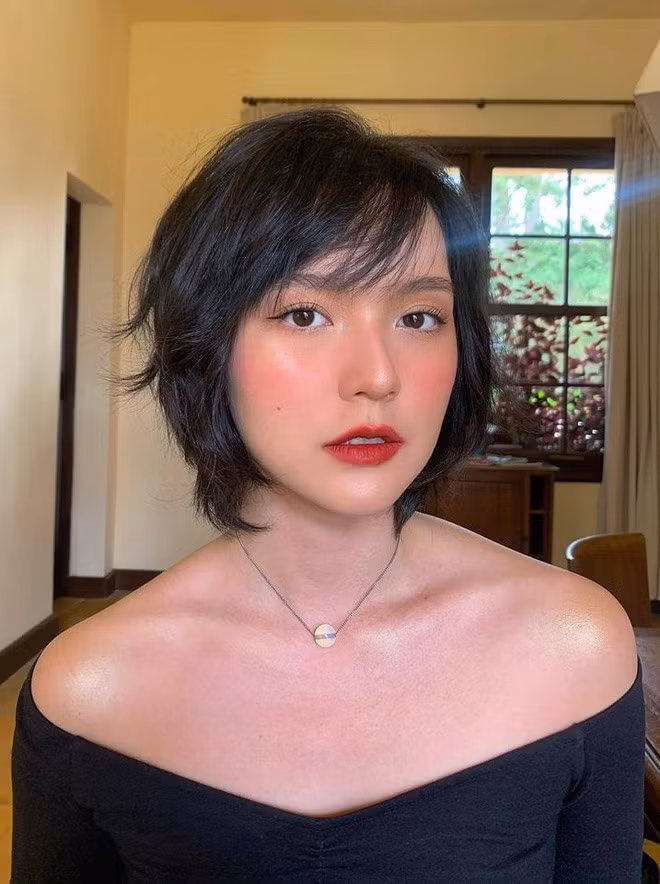 Trong lần tái xuất này, Hải Tú vẫn giữ được visual đỉnh cao như thời gian trước khi "mất tích".