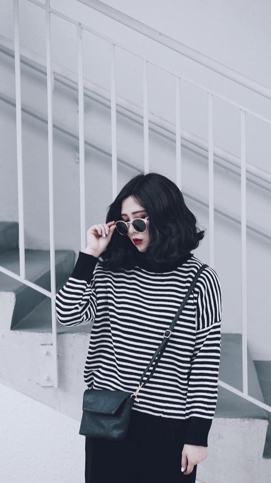 Hiện trang cá nhân của Mai Âm Nhạc đang có 380.000 lượt theo dõi và mỗi đoạn clip hay dòng status của cô nàng được đăng tải đều được cộng đồng mạng quan tâm.