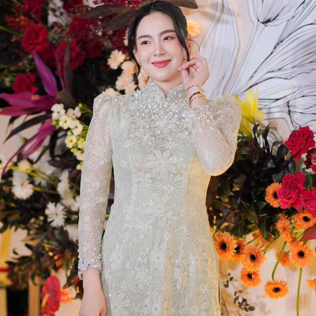 Dàn hot girl cùng thời với nữ “MC đẹp nhất VTV” giờ ra sao? Dan hot girl cung thoi voi nu “MC dep nhat VTV” gio ra sao?