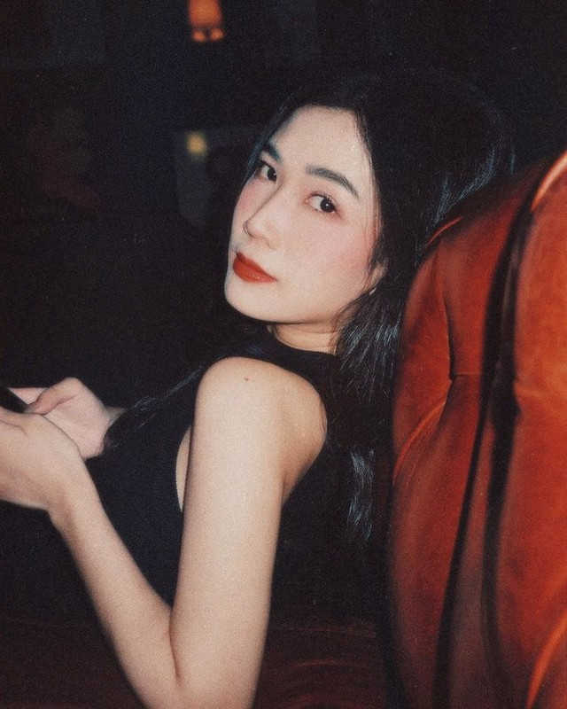 Trên trang cá nhân, Chù Disturbia chia sẻ những bộ môn cô theo đuổi để đốt calo như nhảy hiện đại, tập boxing. Mỗi môn thể thao giúp tinh thần thay đổi khác nhau, tránh sự nhàm chán... nhưng chung mục đích "độ" dáng săn chắc.