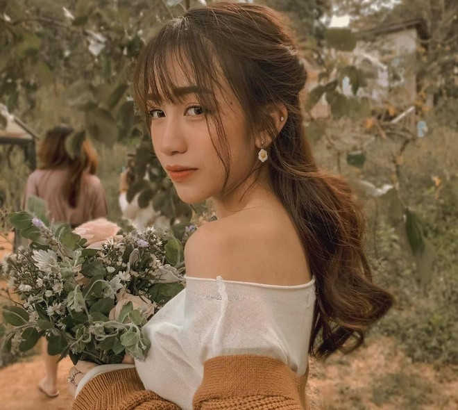 Trả lời dân mạng tại story trang cá nhân, hot girl "tuổi Mão" nói "không có gì là tiếc" khi quyết định lập gia đình sớm.