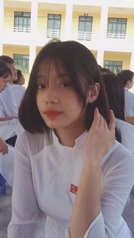 Nhan sắc thật của hot Tik Tok triệu view khiến dân tình phát hoảng.