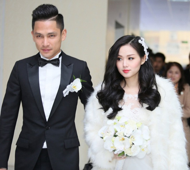 Năm 2014 là một năm nhiều biến động của Tâm Tít. Sau scandal với Thế Bảo - anh trai Bảo Thy thì cuối năm, cô nàng quyết định theo chồng bỏ cuộc chơi.