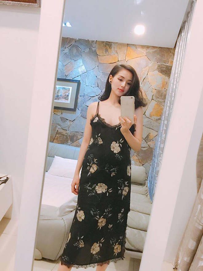 Dù chính diện hay góc nghiêng, dù nửa người hay toàn thân, Tâm Tít cũng đều hút mọi ánh nhìn.