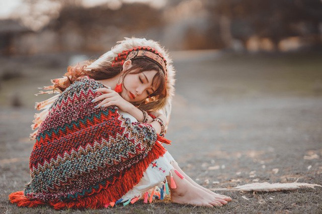 Để tiện cho việc theo đuổi đam mê làm mẫu ảnh của mình, trong thời gian tới Thảo sẽ bắt tay vào học thiết kế đồ họa, make-up, chụp ảnh để có thể tự phục vụ chính bản thân mình.