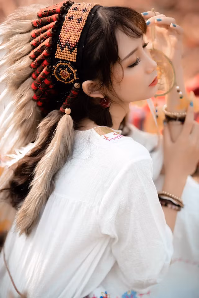 Với Phương Thảo, bất cứ ai cũng nên có một mục tiêu, một đam mê để theo đuổi và lấy đó làm động lực để phấn đấu. Và với cô nàng hot girl 10X này là làm người mẫu ảnh.