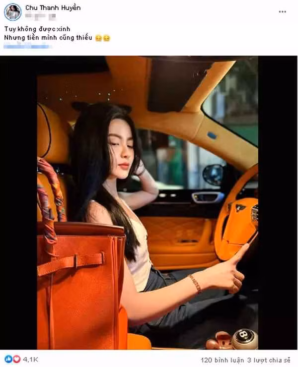 Dạo gần đây, bạn gái Quang Hải cũng thường xuyên đăng những chiếc clip nho nhỏ trên story Facebook, khoe cuộc sống hàng ngày, hướng dẫn chị em cách làm đẹp.