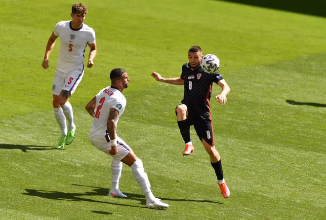 Sterling ghi ban, doi tuyen Anh danh bai Croatia ngay ra quan EURO 2020