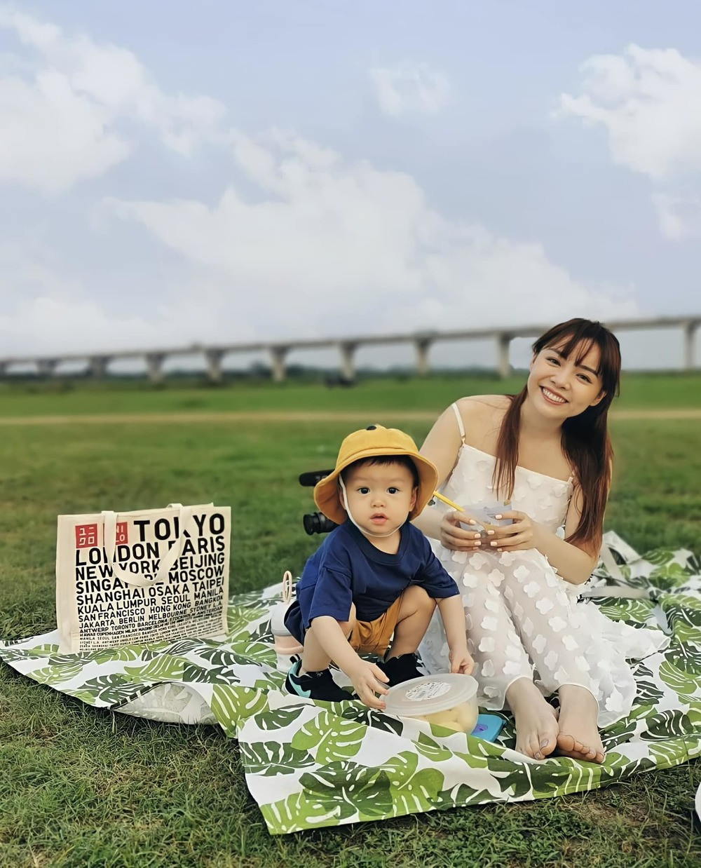 Theo miêu tả của Trinh Phạm, sự thành công của cả 2 chính là những cố gắng, nỗ lực và tình yêu chân thành mà họ dành cho nhau.