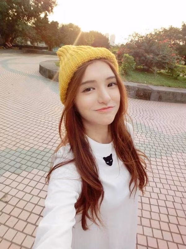 Không chỉ làm công việc người mẫu, Duy Lâm cũng là một doanh nhân thành đạt, thường xuyên xuất hiện trên các chương trình về giới trẻ tài năng của đài Hồ Nam.