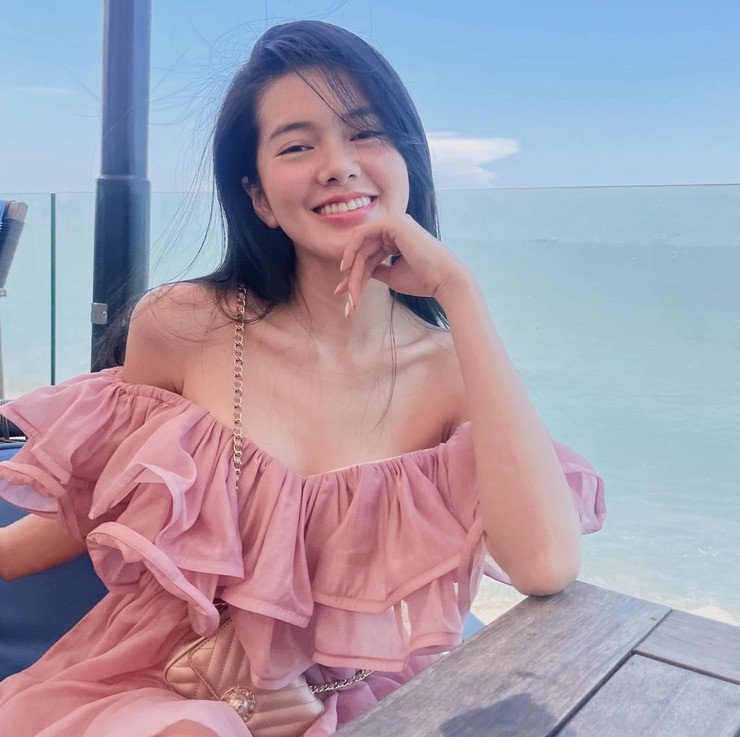 Đồng thời, Yên Đan cũng rất chú ý đến việc chăm sóc vùng da lưng và da body.