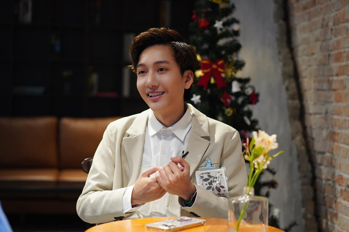 Mới đây Đức Anh vừa hé lộ về mức thu nhập của mình hàng tháng. Theo đó, nam TikToker cho biết giá cho một video quảng cáo trên kênh của Đức Anh là từ 10 triệu đồng đến 20 triệu đồng. Đây chỉ là mức giá trung bình và có thể cao hơn tùy vào thương hiệu của sản phẩm.