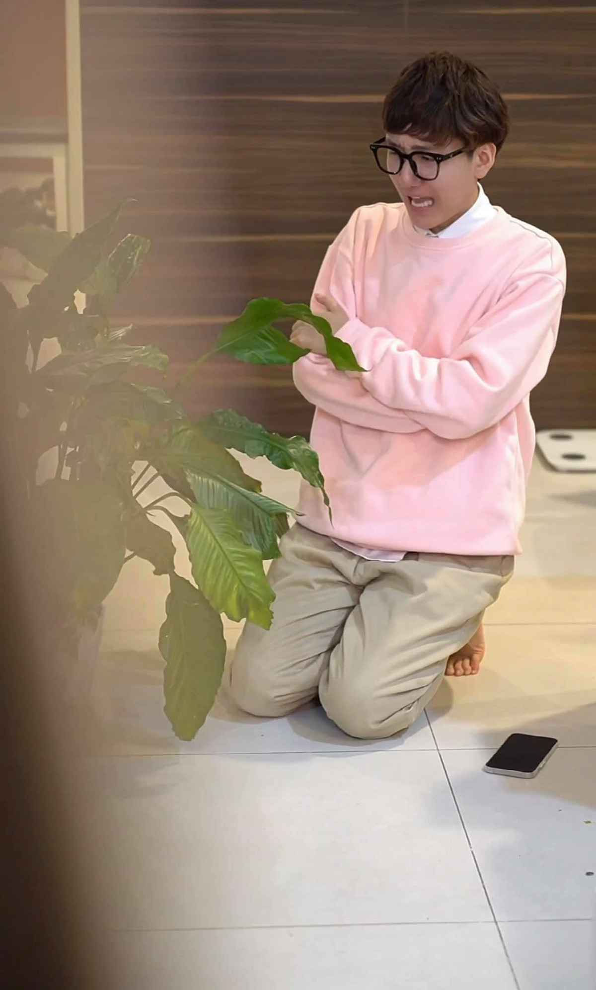 Nhờ không bỏ cuộc khi gặp khó khăn, Đức Anh mới dần được khán giả công nhận và yêu thương. Đặc biệt, sau những đoạn clip đưa các nghệ sĩ hạng A trở thành cameo của mình, chàng TikToker càng trở nên nổi tiếng hơn.