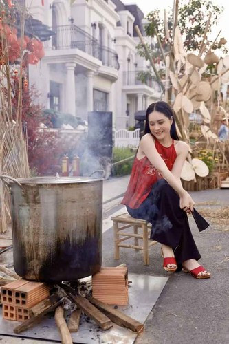 Nữ đại gia từng tâm sự, vì bản thân đã nhận được rất nhiều tình yêu thương, lấy được người chồng tâm lý nên cô muốn san sẻ yêu thương với mọi người.