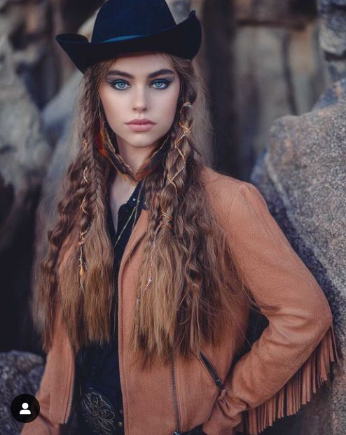 Hiện tại, Jade đã 17 tuổi, ở độ tuổi đẹp nhất của một cô gái. Không chỉ vậy, Jade cũng nắm trong tay sự nổi tiếng và thành công khiến nhiều người mơ ước. Sau nhiều năm, gương mặt Jade dường như không có quá nhiều thay đổi, vẫn giữ được đường nét thanh thoát.