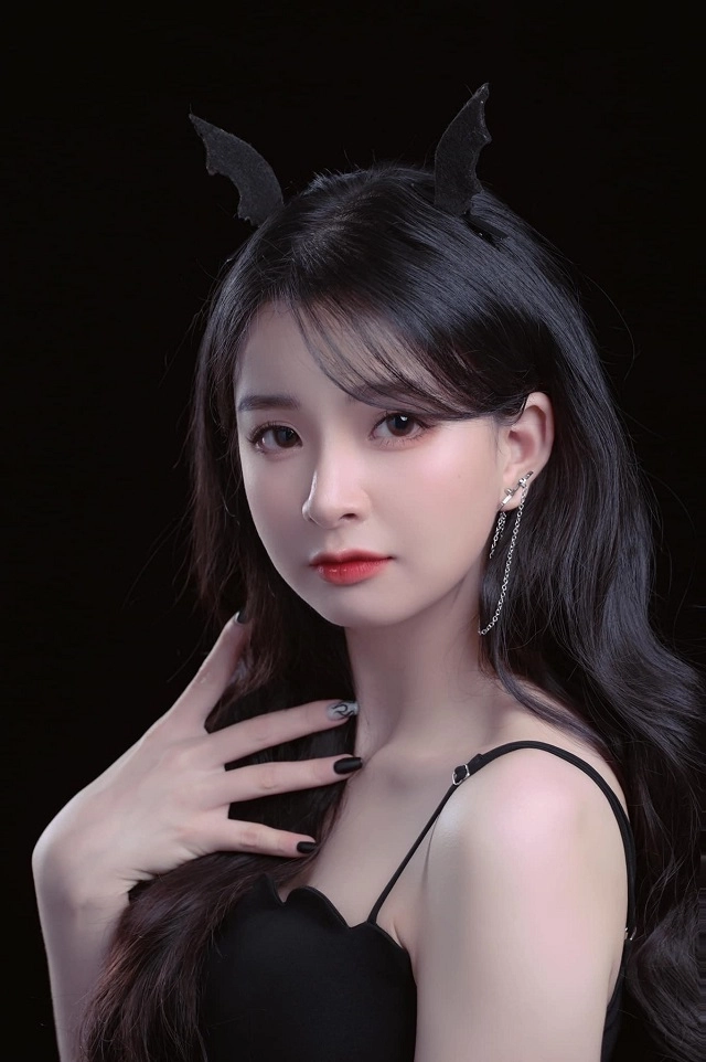 Sau scandal lộ clip nóng với với Bé Chanh, ai cũng thấy Mèo 2k4 đã sốc ra sao. Sau những ngày kiệt sức ảnh hưởng vì drama, nữ streamer không lựa chọn cách biến mất thay vào đó là đối diện để bám trụ với nghề.