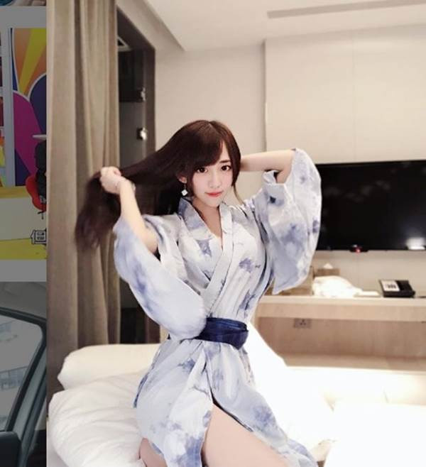 Tất cả đều bất ngờ vì không phải cô gái cosplay mà Lý Di Đình thực sự là một y tá.