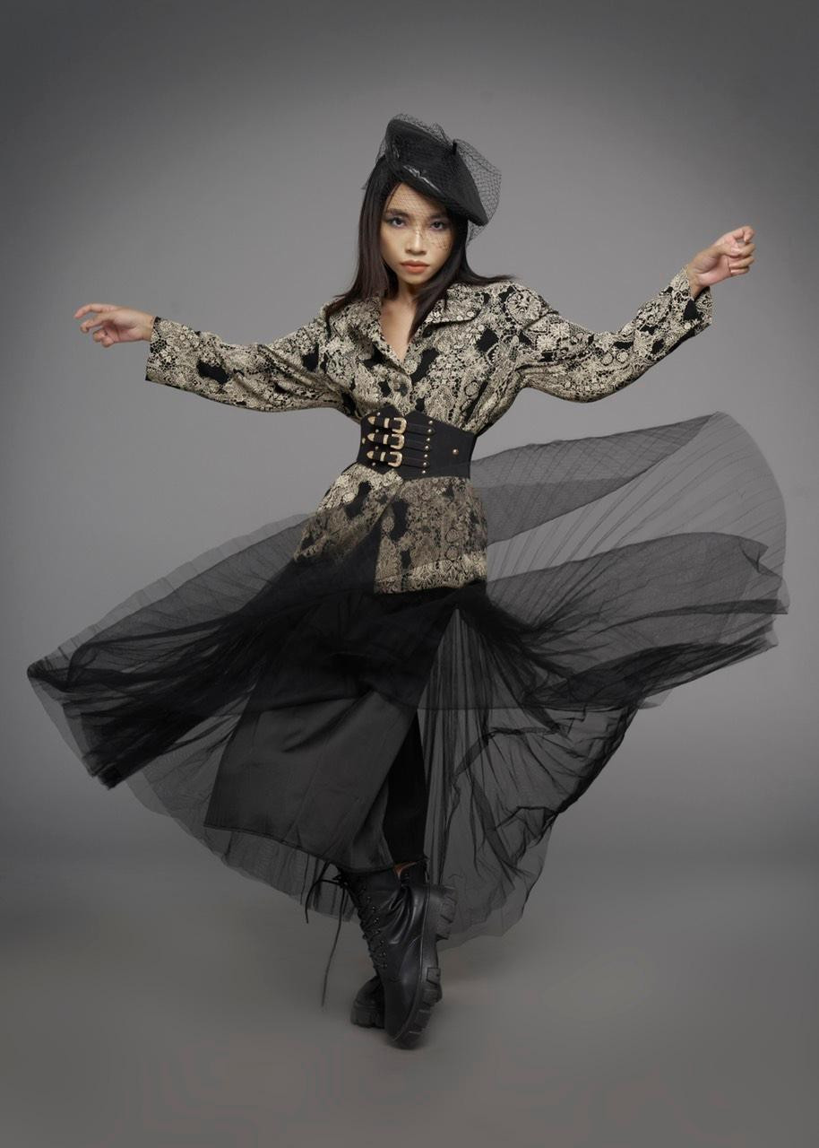 Dấn thân vào lĩnh vực làm đẹp, mình muốn mọi người thấy rằng bản thân mình đã thay đổi như thế nào để từ một cô gái bình thường trở thành Foxie của ngày hôm nay”. Foxie chia sẻ thêm.